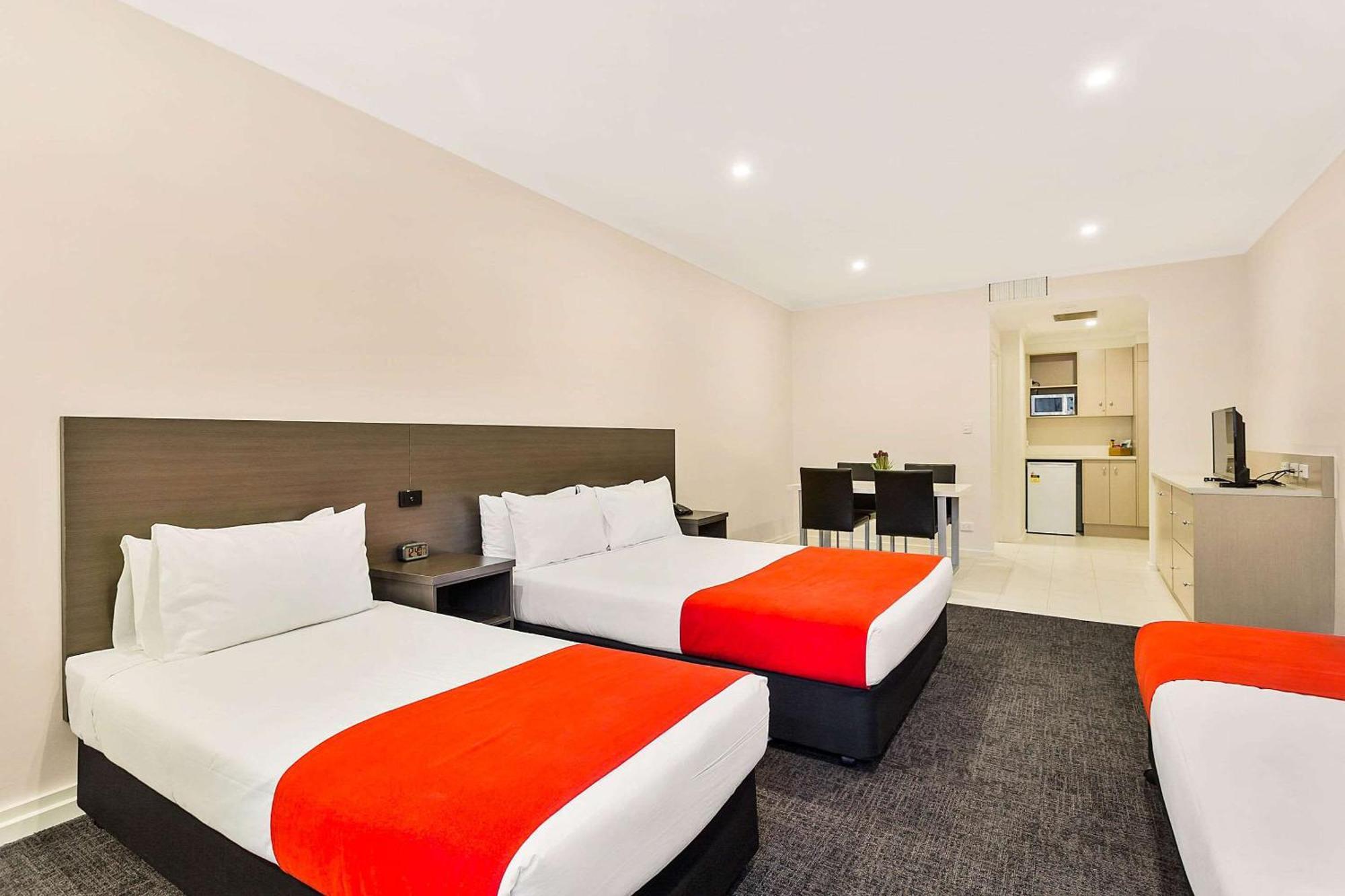 Quality Hotel Manor Mitcham Zewnętrze zdjęcie